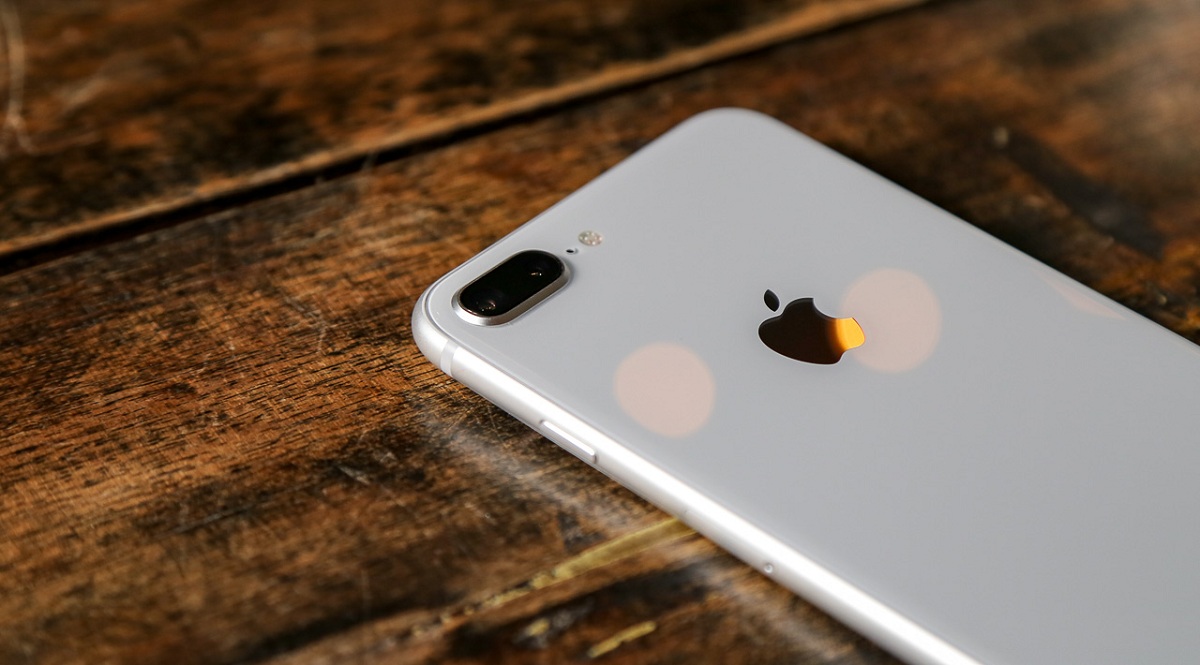 Có nên mua iPhone 8 Plus vào năm 2020? 